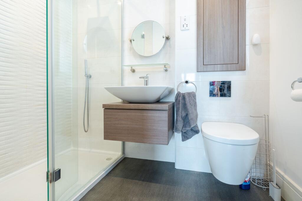 En Suite Shower Room