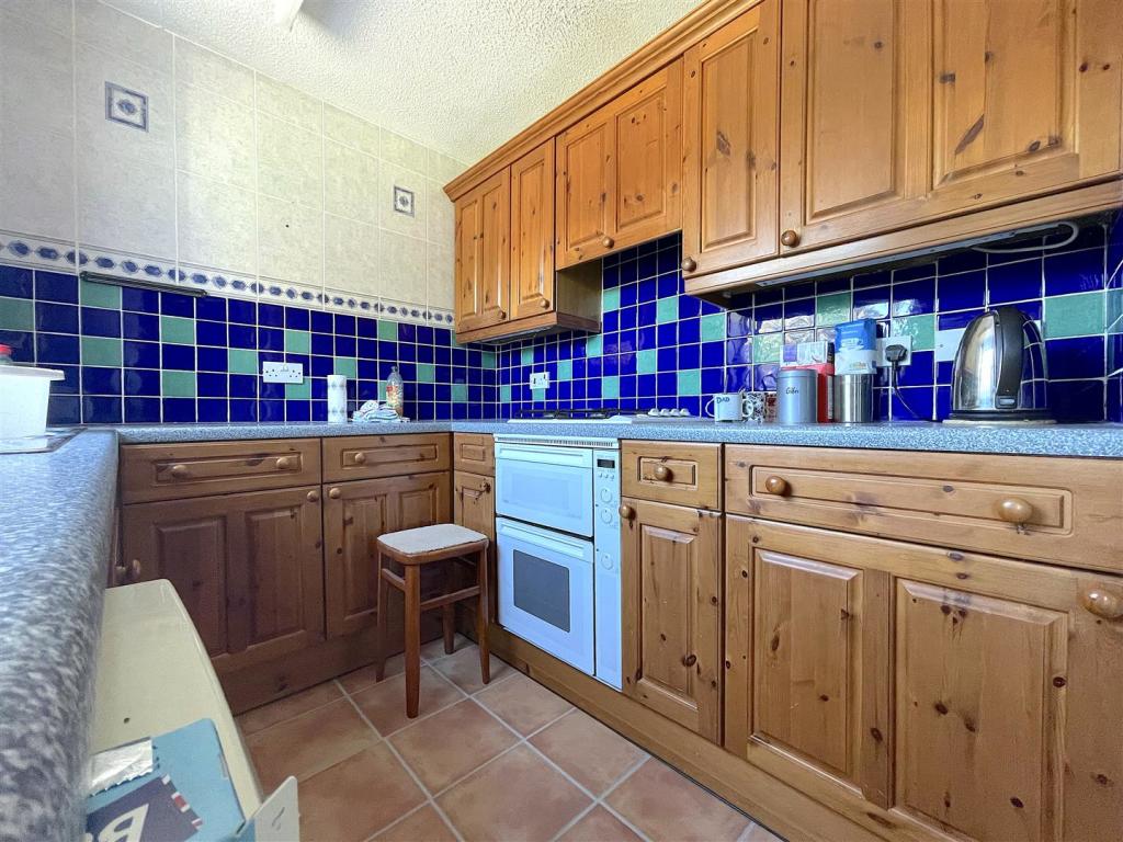 Kitchen (2).jpeg