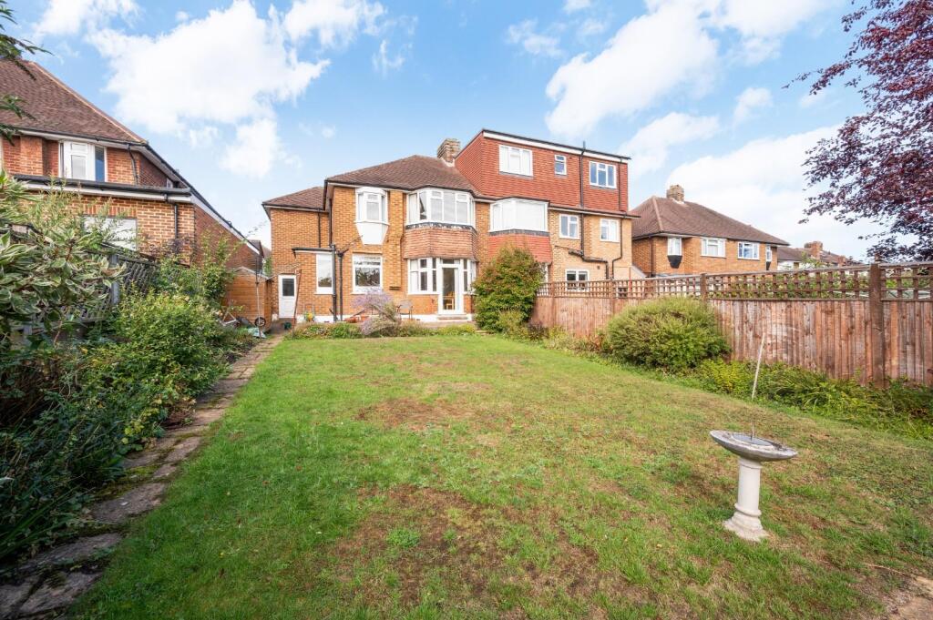 STONELEIGH CRESCENT  (18).jpg