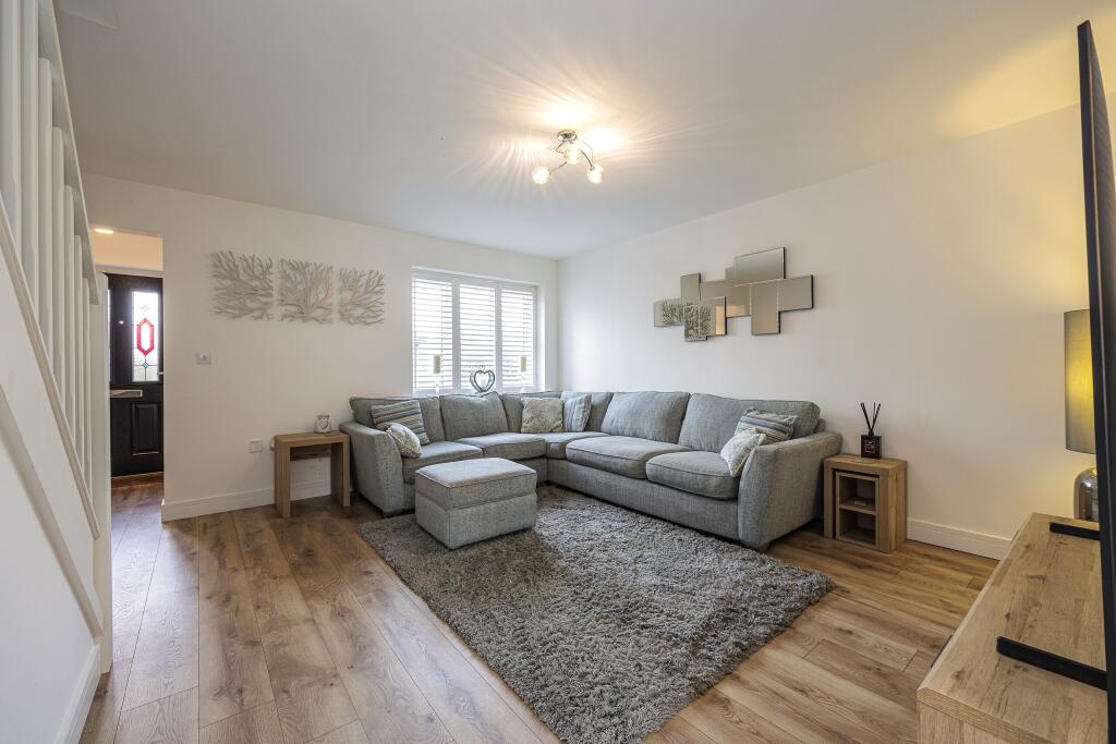 12 Franklyn drive-31