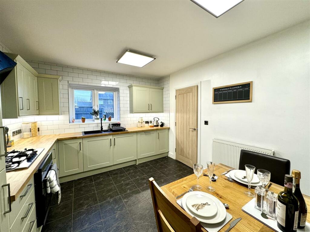 KITCHEN/DINER