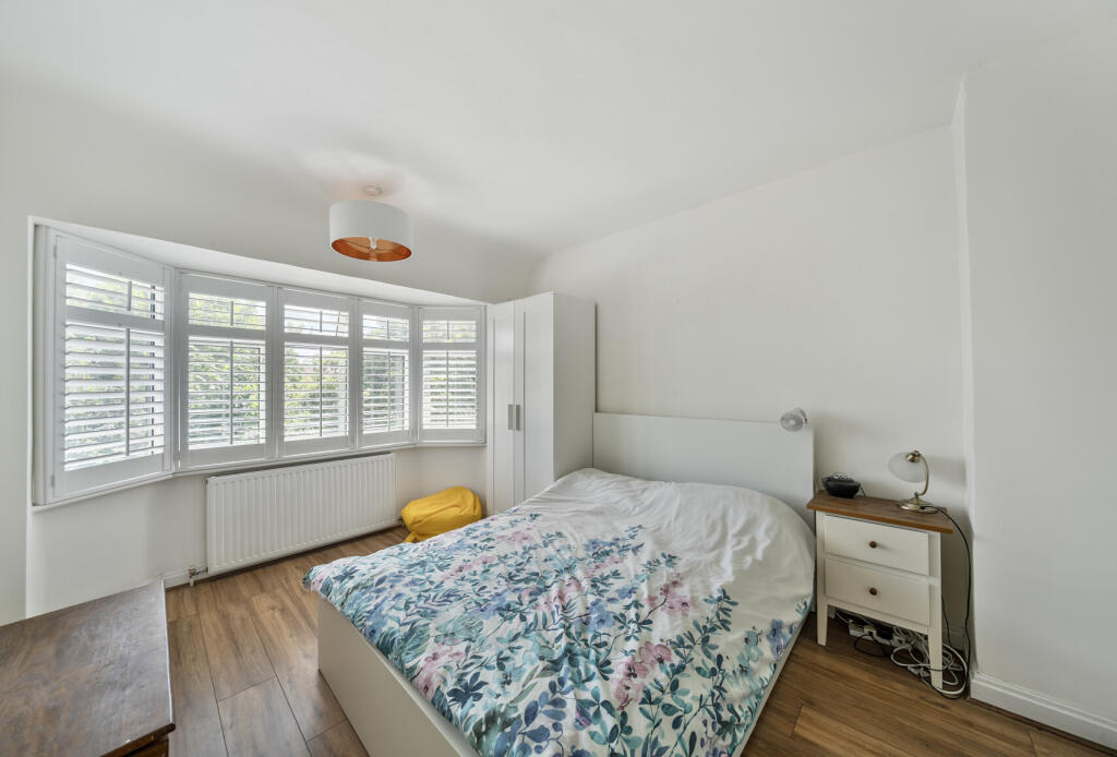 1315305-3-685976c...