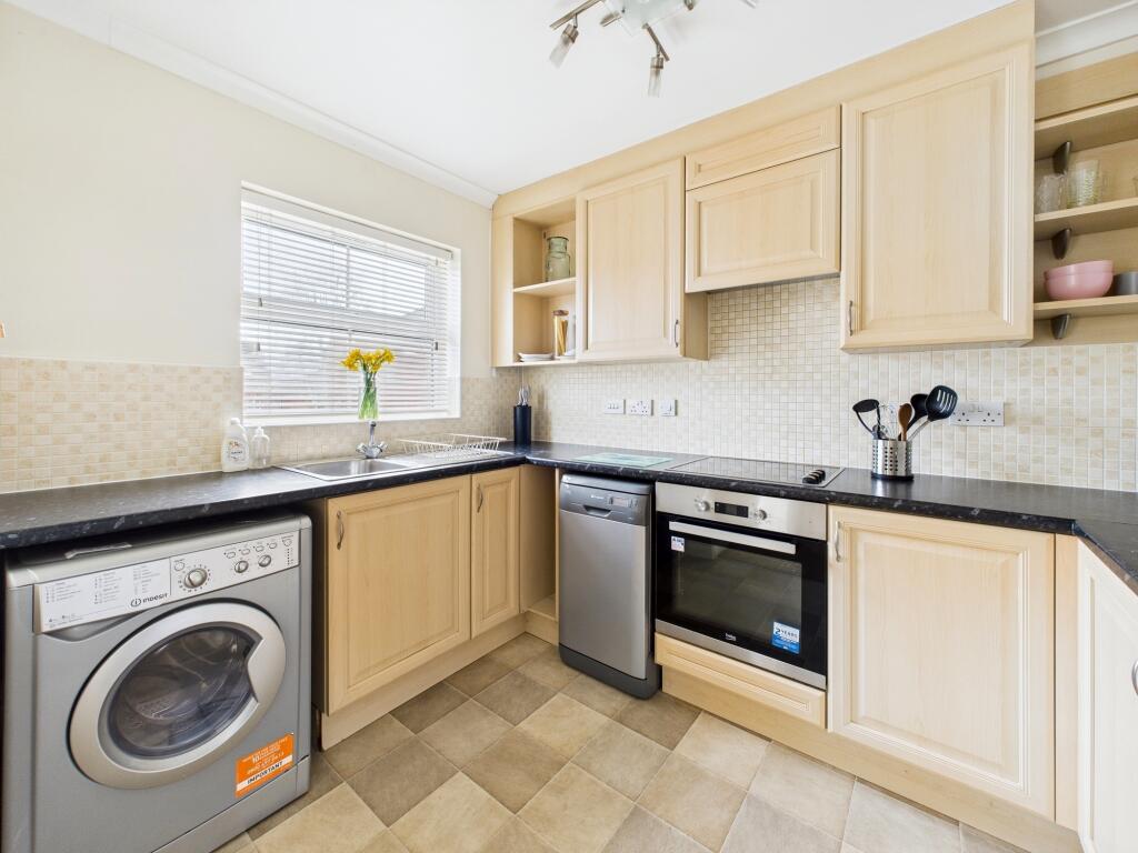 CAM05192G0-PR0044-STILL003