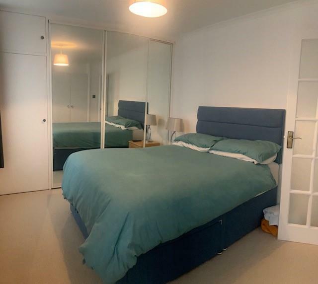 Bed 1.jpg