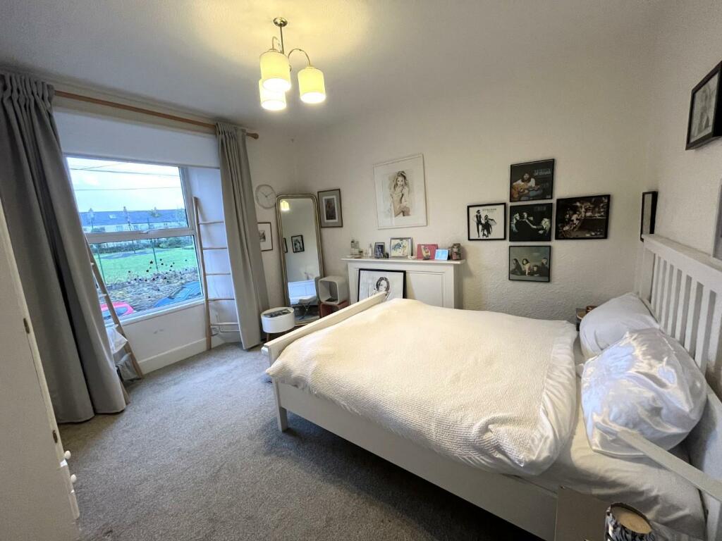 Bed 1 (2).JPG