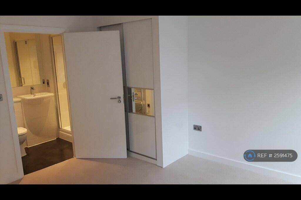 Master Bedroom With Built In Wardrobe