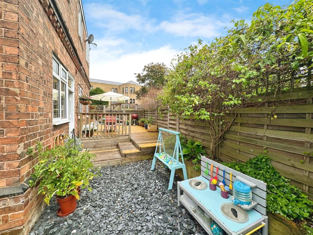 b05bb59b--41E3-8562-7522B7EDA41C-58724-0000145CC33