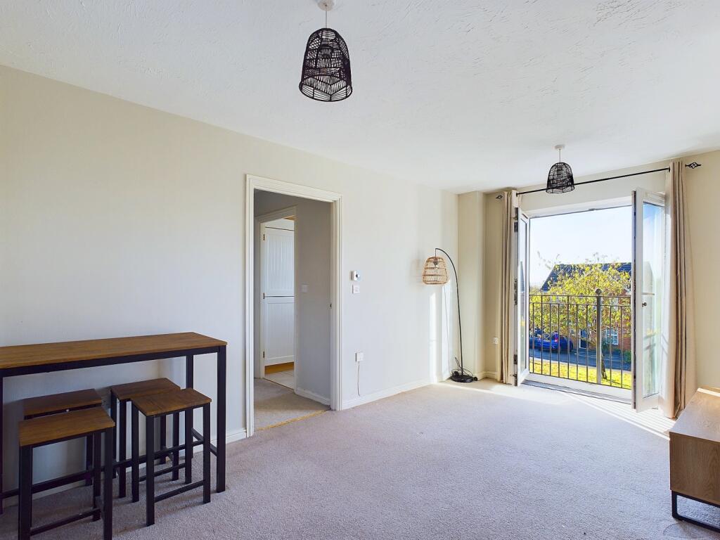 CAM01338G0-PR0075-STILL002