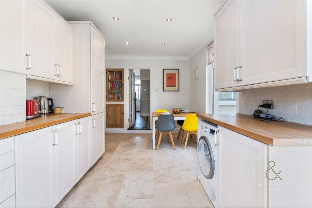 Tewkesbury Place, Cathays, Hern Crabtree (12).jpg