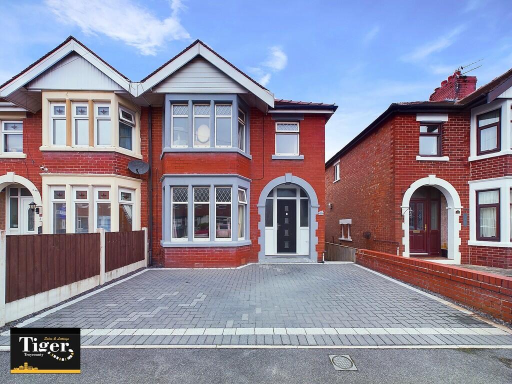 CAM02176G0-PR0419...