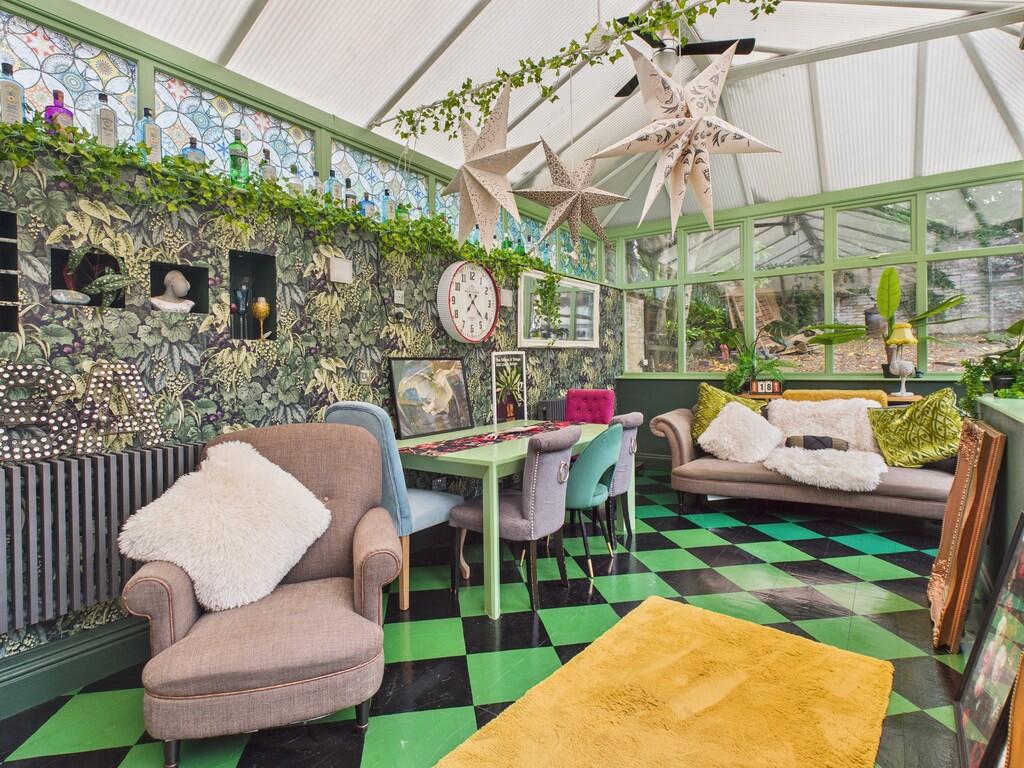 CAM05068G0-PR0032...