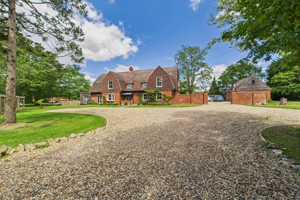 CAM01689G0-PR0472...