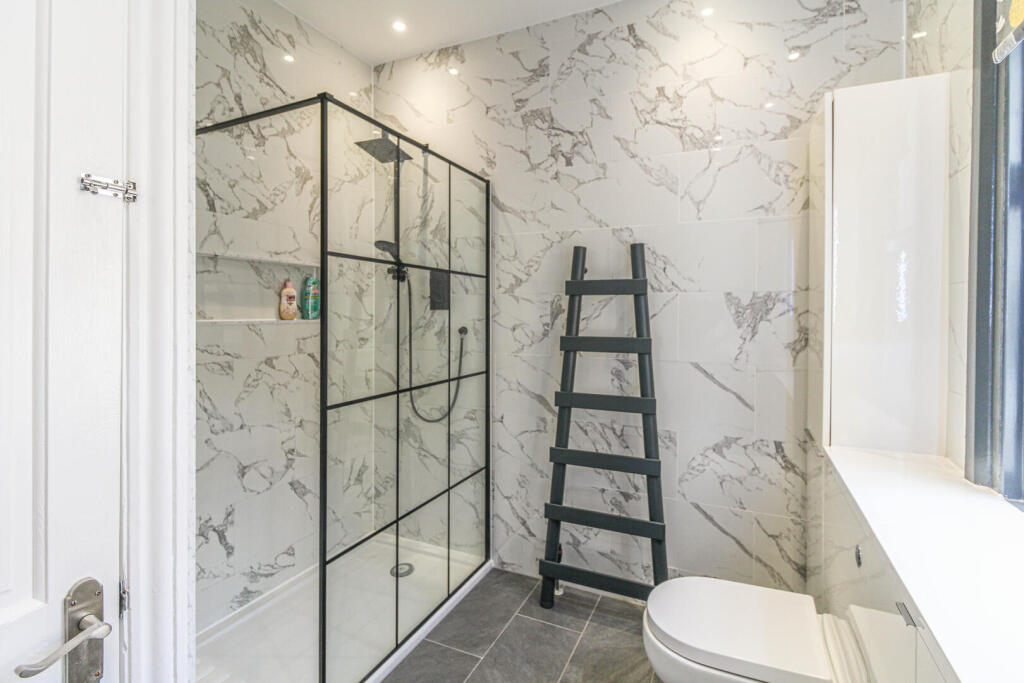 Luxury Shower Room