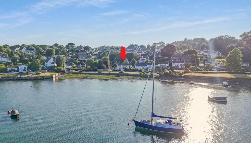 Willow Barn with arrow.jpg