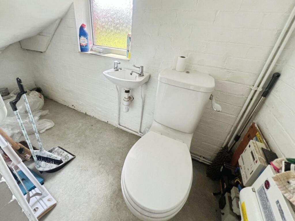 pbox-bathroom-317287.jpg