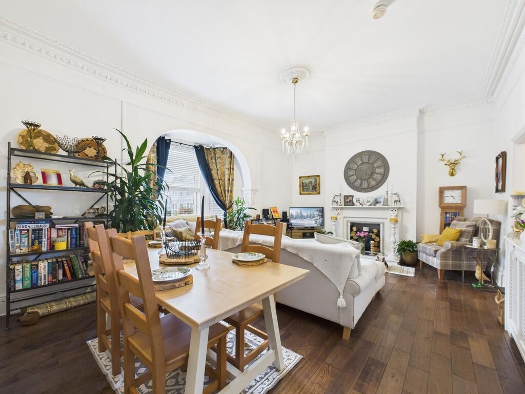 CAM03974G0-PR0224...