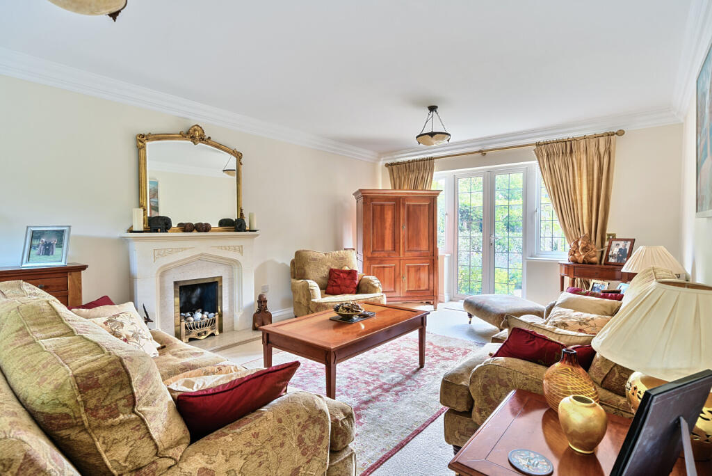 1290281-18-683d88...