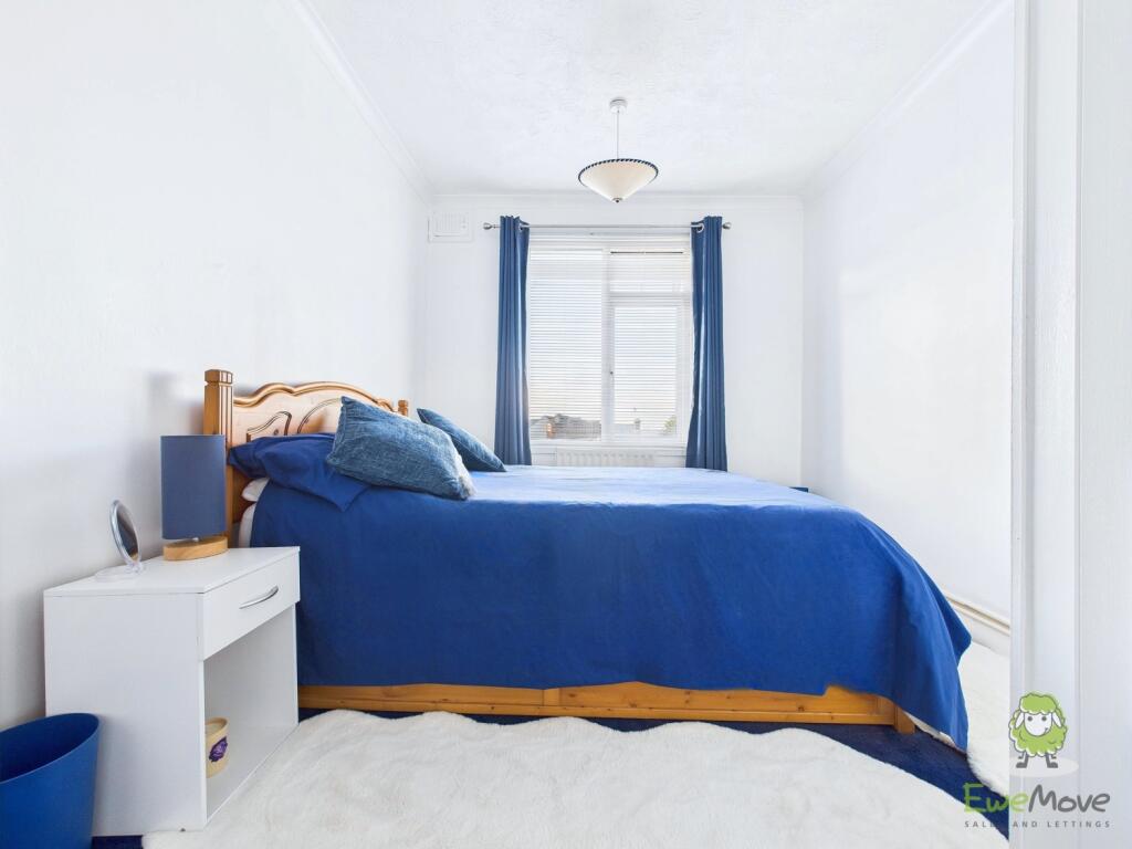 CAM01543G0-PR0139-STILL074