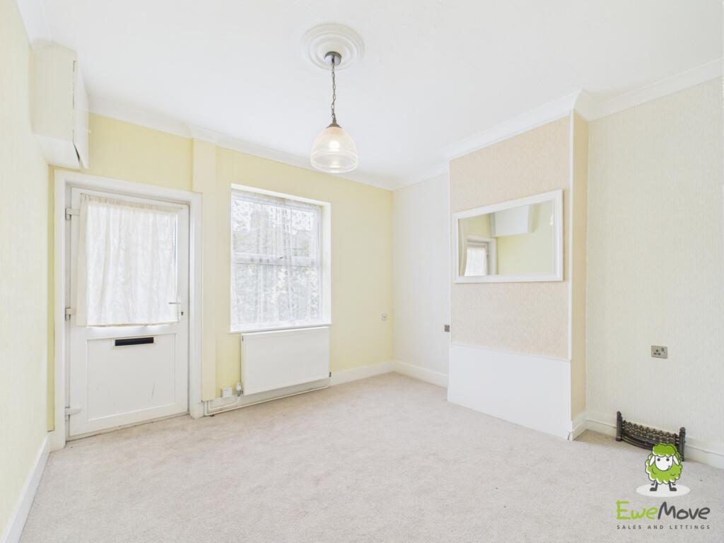 EweMove Basingstoke Estate Agents 78 Winchester Ro