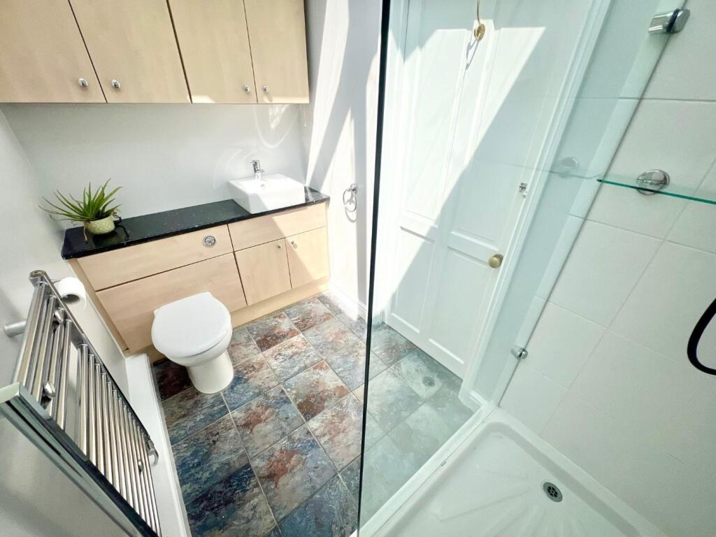 shower 2.jpg