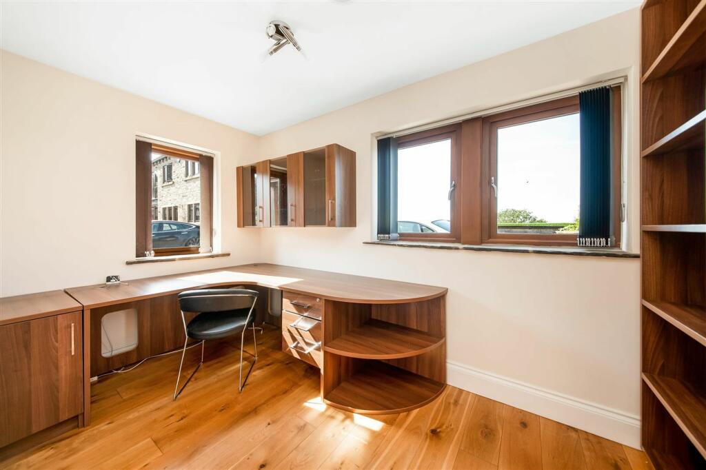 HOME OFFICE / STUDY