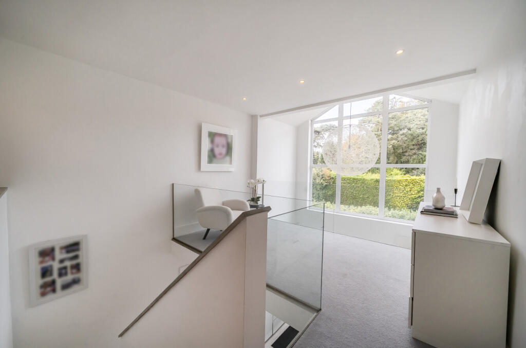 1363692-1-68e51fd...