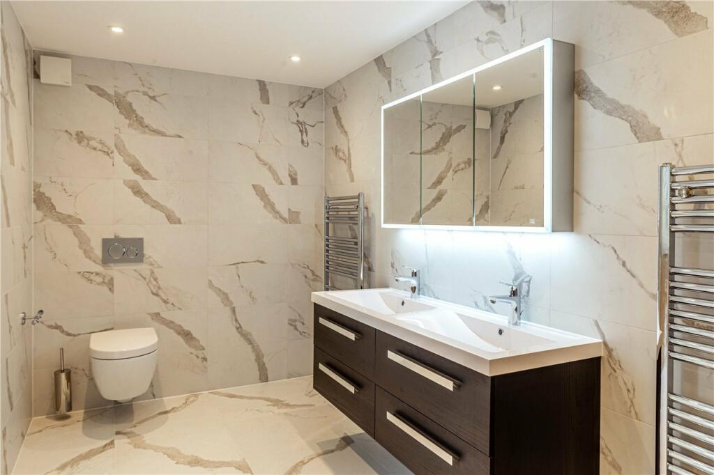 Ensuite
