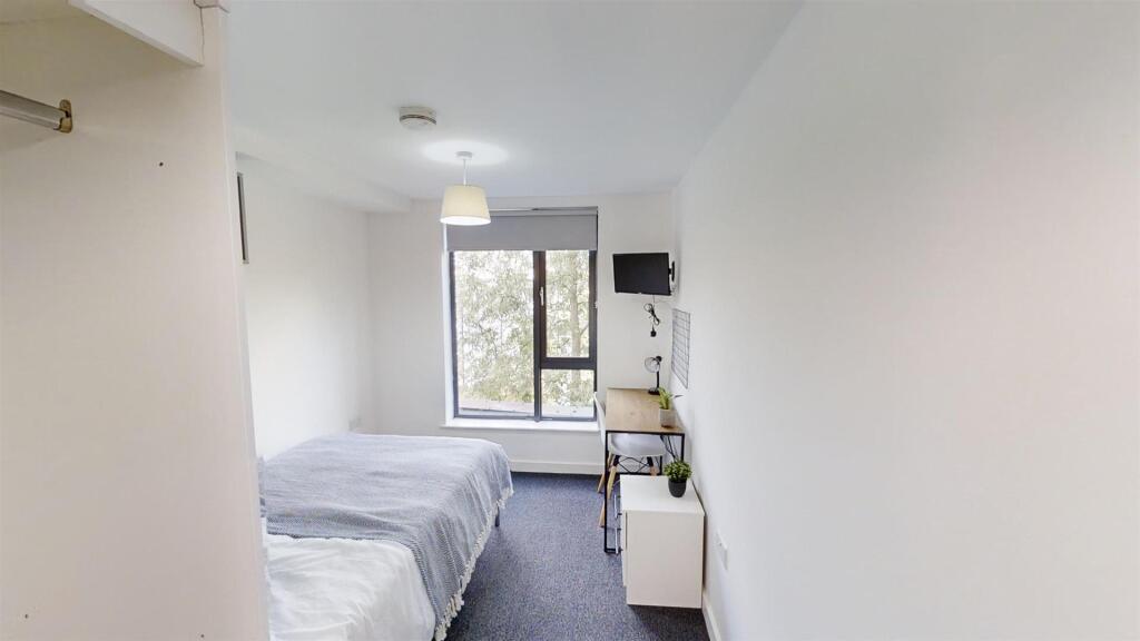 Flat-1-Widcombe-Wharf-Bath-09162024_163106.jpg