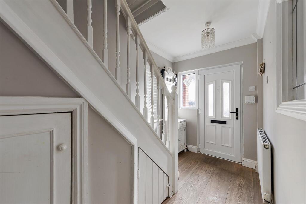Amesbury Drive E4