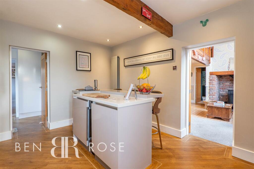 Kitchen/Breakfast Room