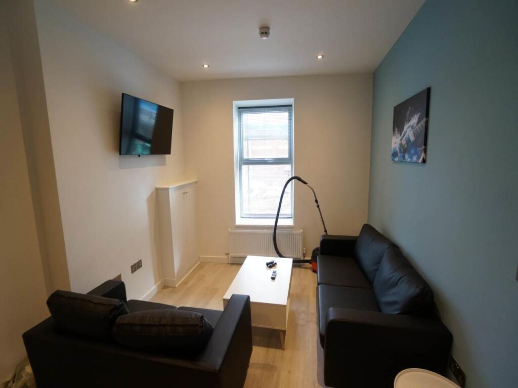 3FronHeulog_Livingroom.JPG