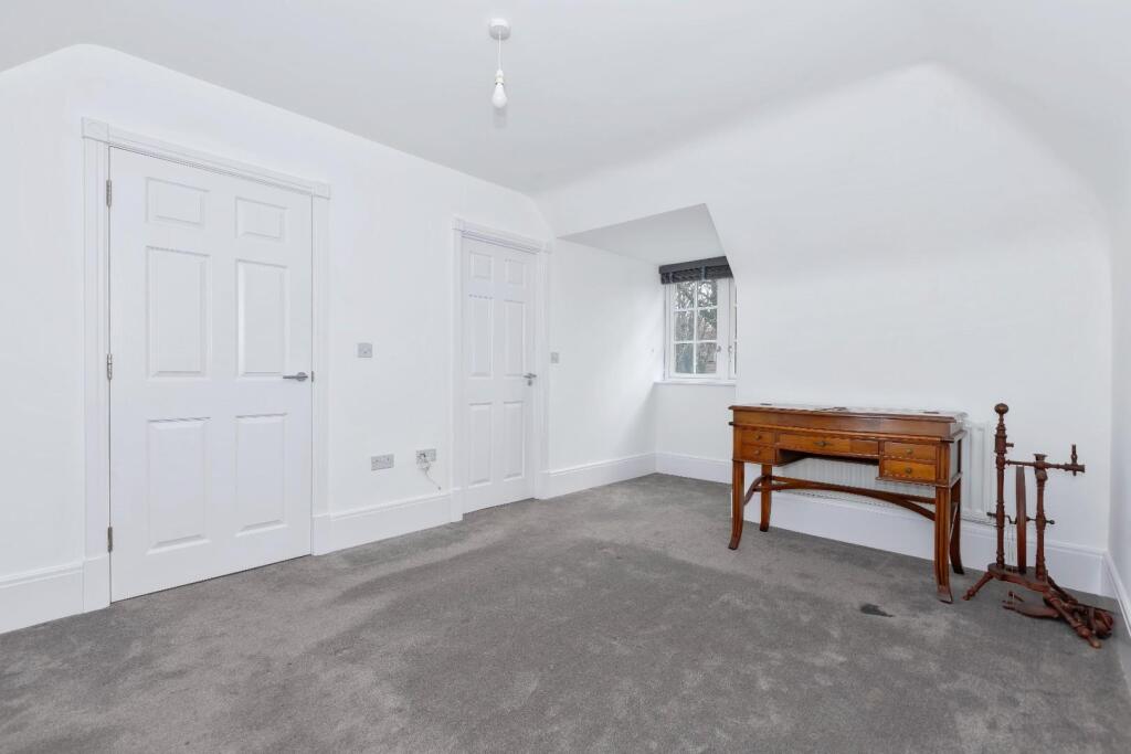 West Lodge_4.jpg
