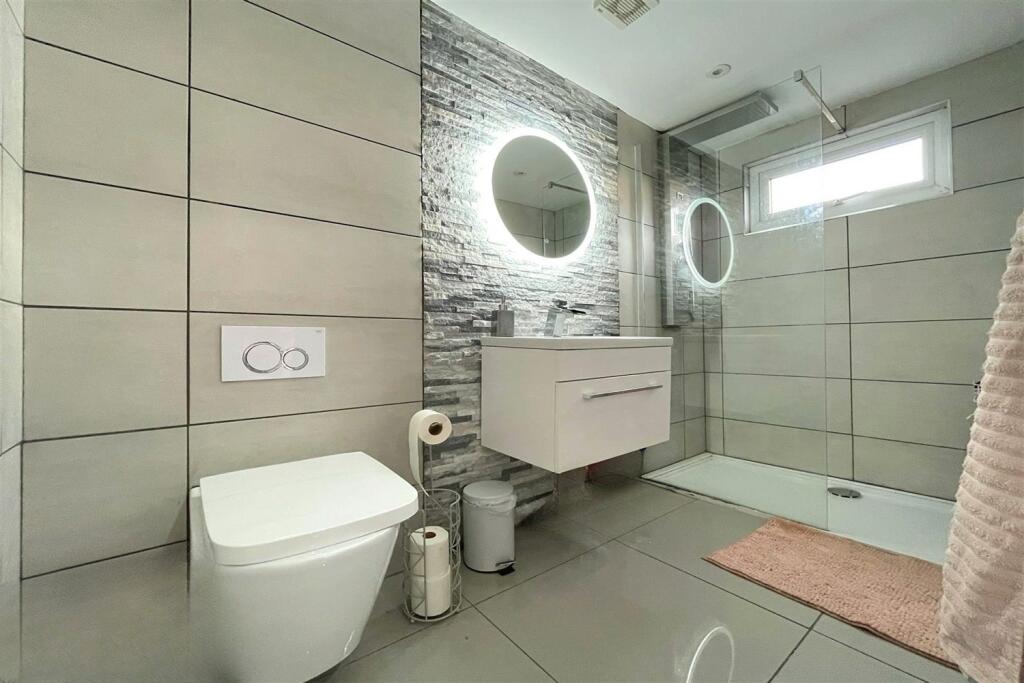 Ensuite