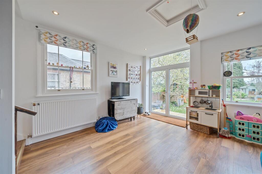  Garden Room