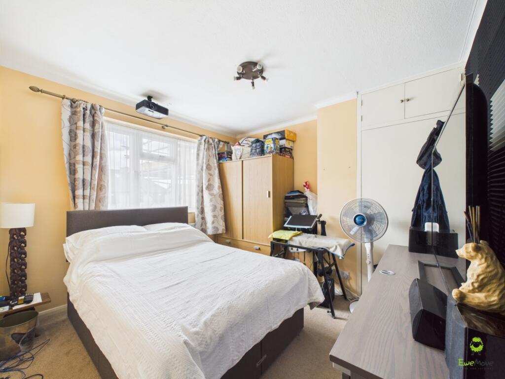 Presented by Nicoleta at EweMove Bexleyheath and D