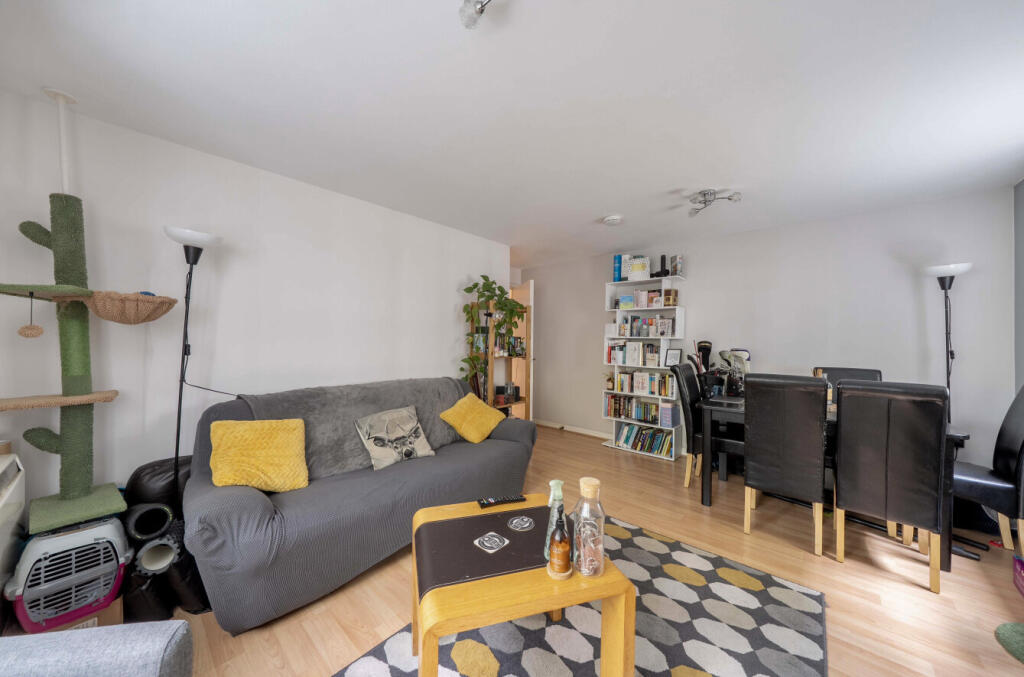 1365847-9-68ece25...