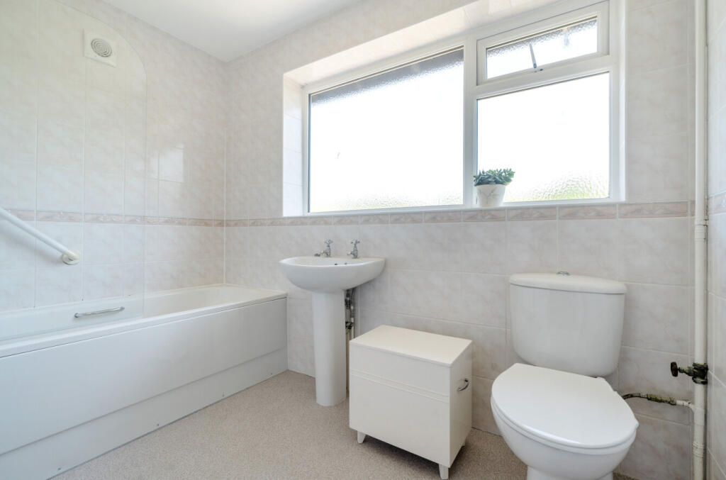 1311987-12-685291...