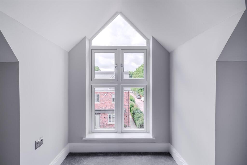 Bedroom1-4.jpg