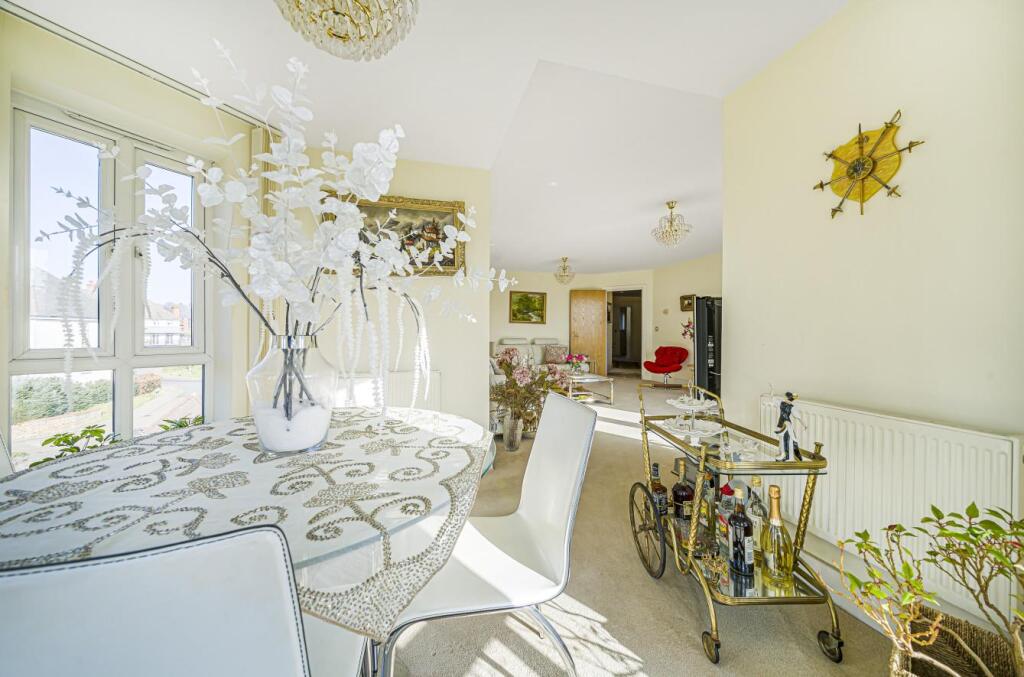 Davidson Frost-Wellings,DFW, Turret room.jpg