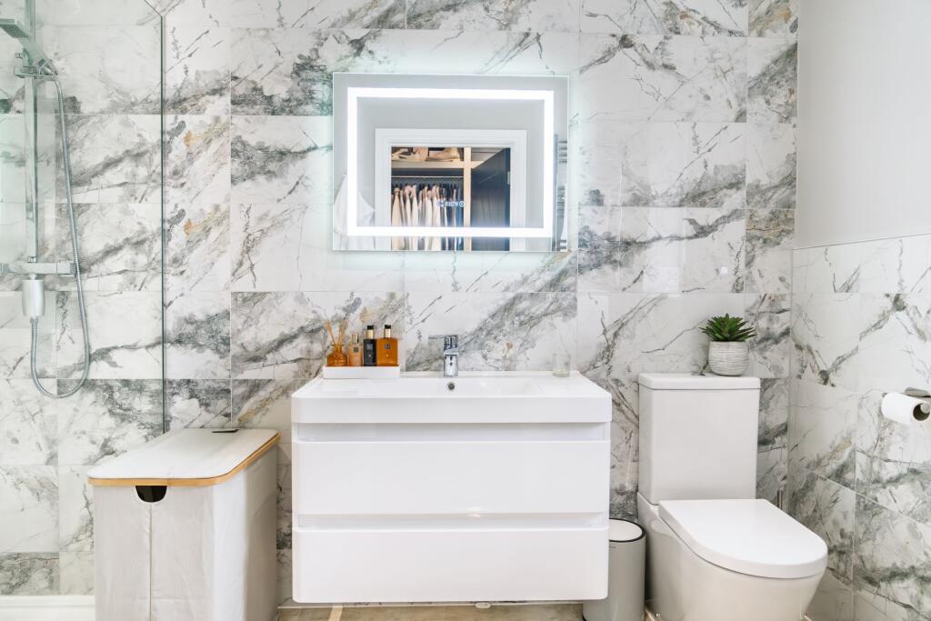 Master En-suite