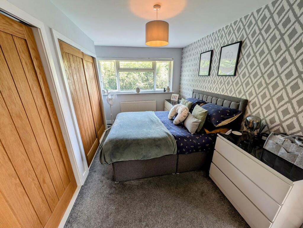 59 Mallard bed 1.jpg