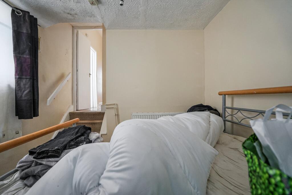 Flat 1, 110 Portland Road, South Norwood London, SE25 4PJ