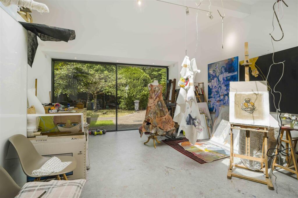 Art Studio