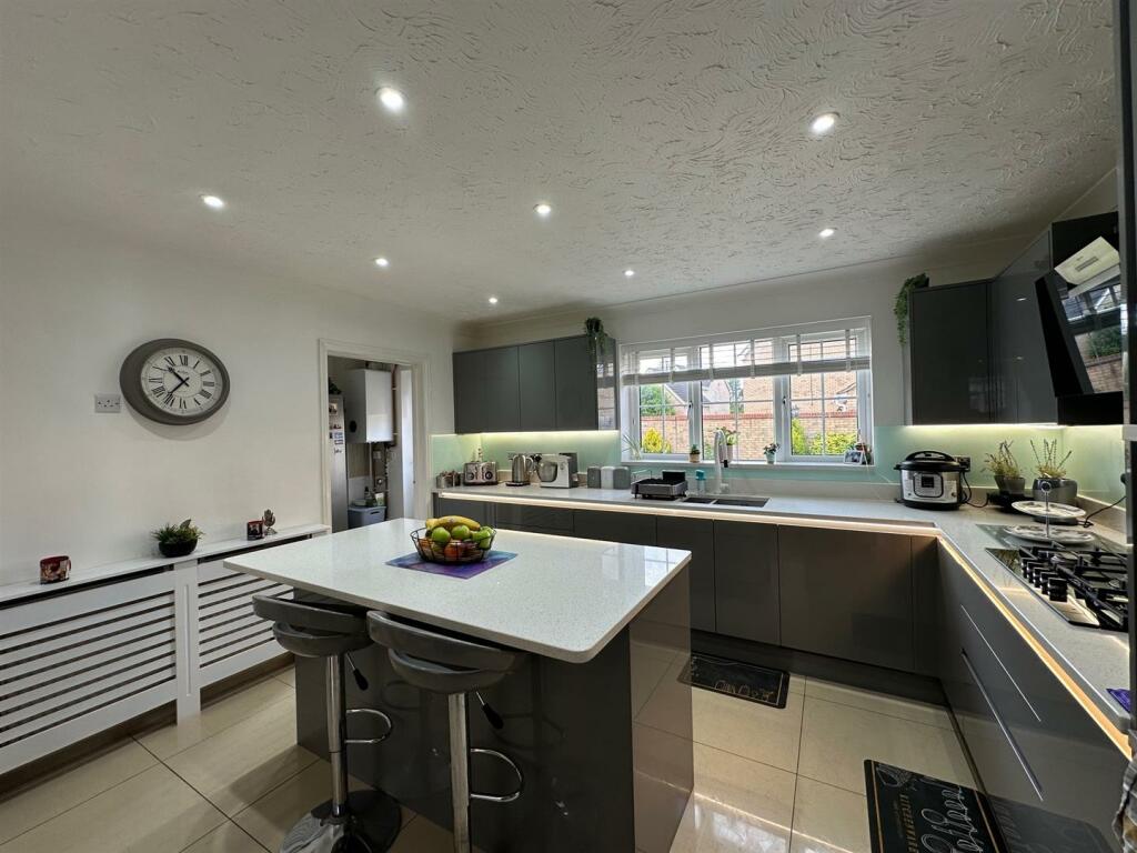 Kitchen/Breakfast Room