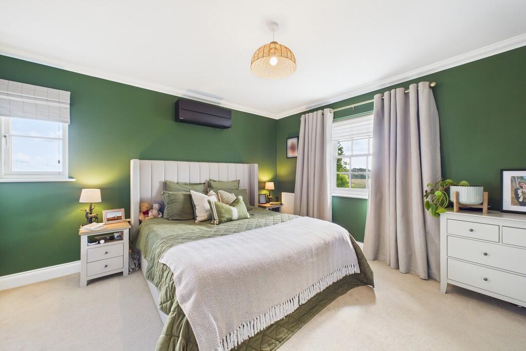 CAM01689G0-PR0489...