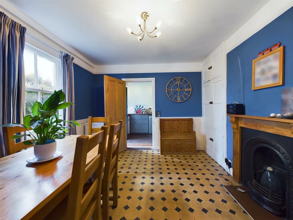 Breakfast Room