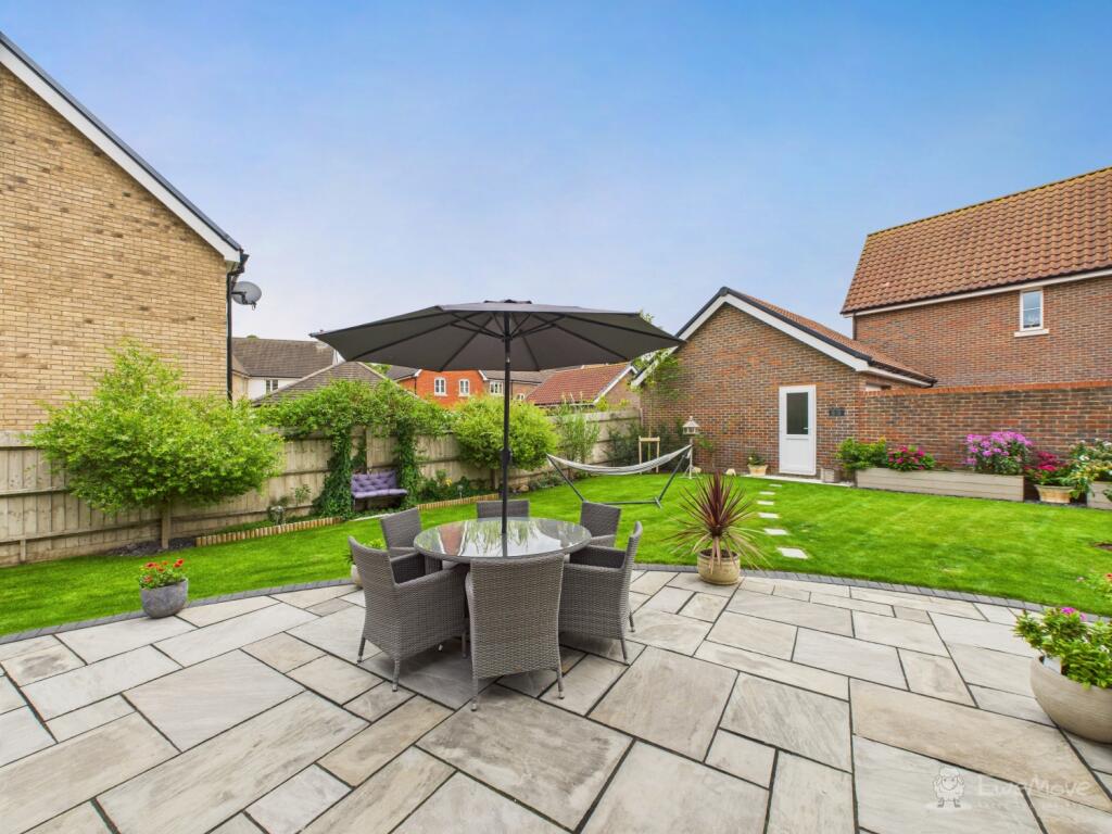 Garden- Mark Stephens EweMove Newmarket and Soham 