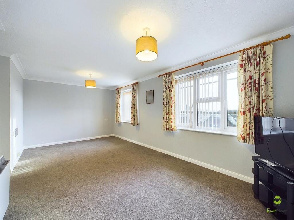 CAM03418G0-PR0170-STILL006