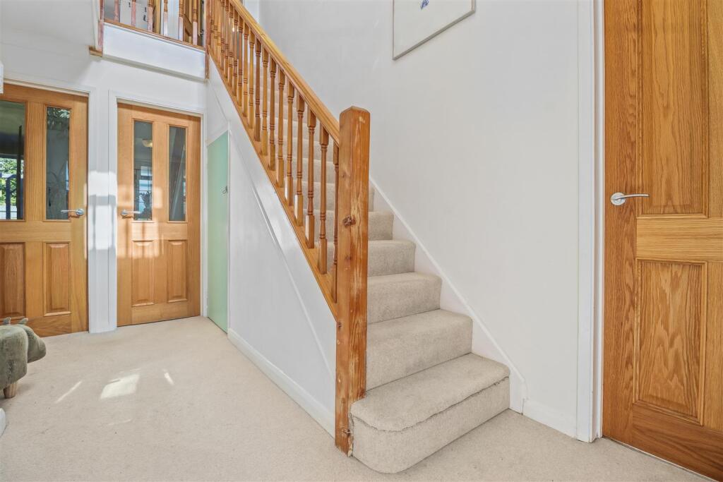 Hallway.jpg