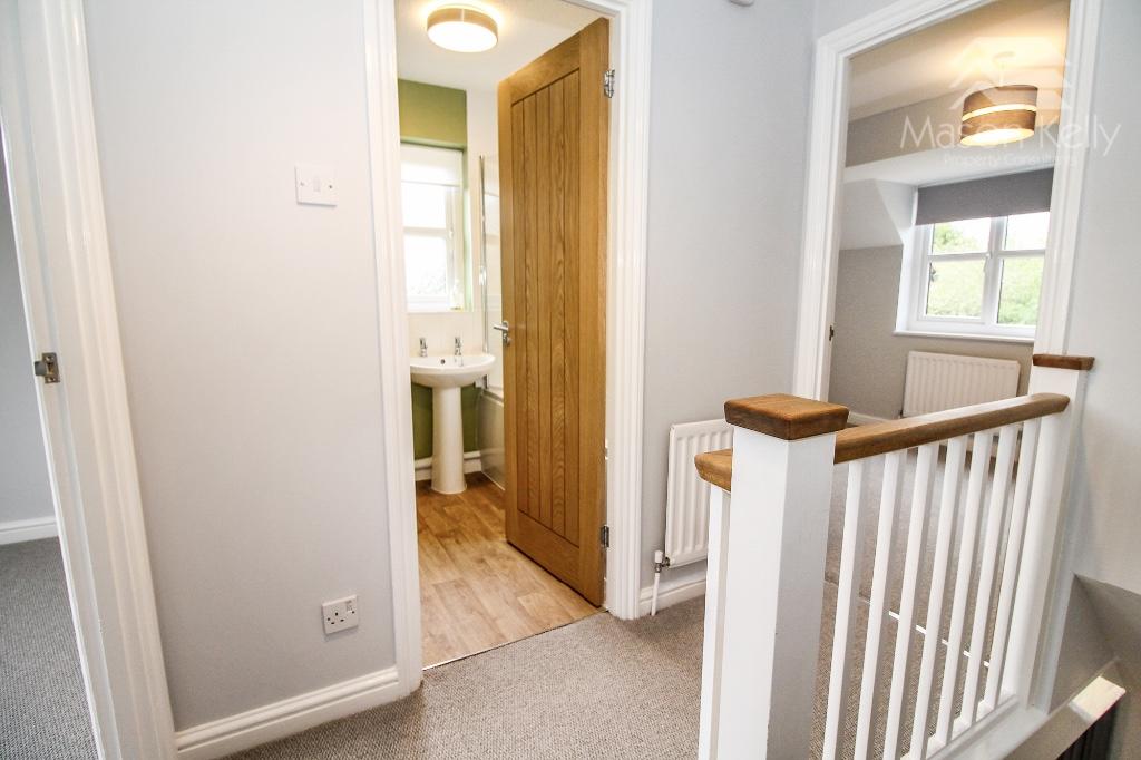 FIRST FLOOR LANDING
